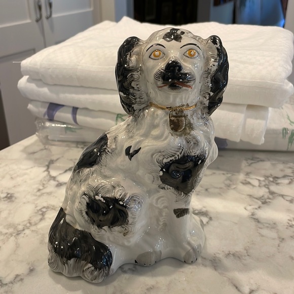 Accents Vintage Staffordshire Spaniel Made By Meyers And Johnson